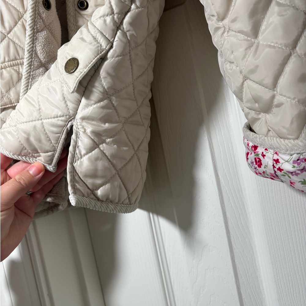 Ralph Lauren Cream Puffer Jacket with Diamond Quilting - Picture 9 of 11